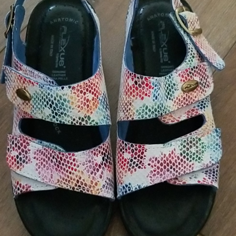 Flexus by spring step italian leather sandals
